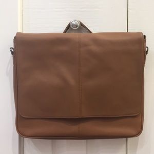 Toshiba Leather Messenger Bag/Laptop Bag